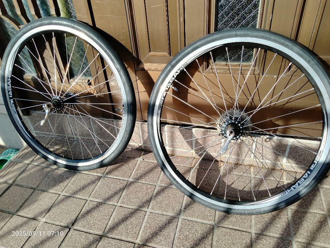 QUASAR 「クエーサー」 Q2-451 20インチ ホイールとタイヤセット