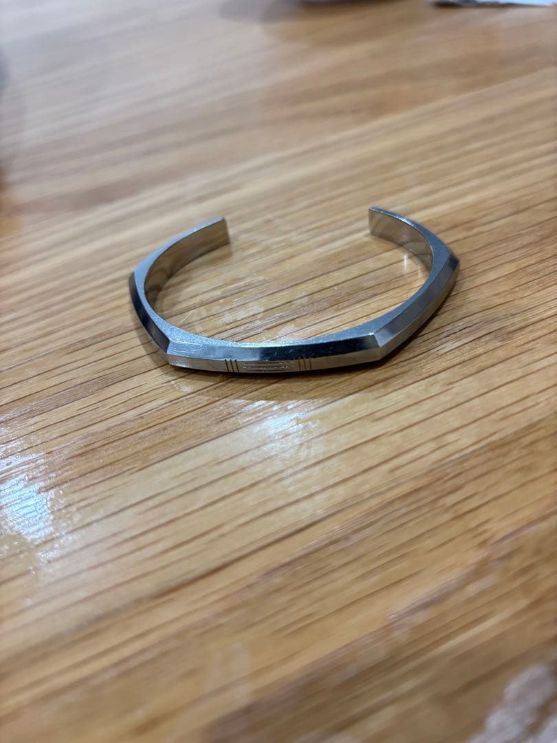 エルメス HERMES ツールボックス バングル カフスブレスレット T5 ブランド時計＆ジュエリー 買取販売 リベロ / エルメス Toolbox ツール