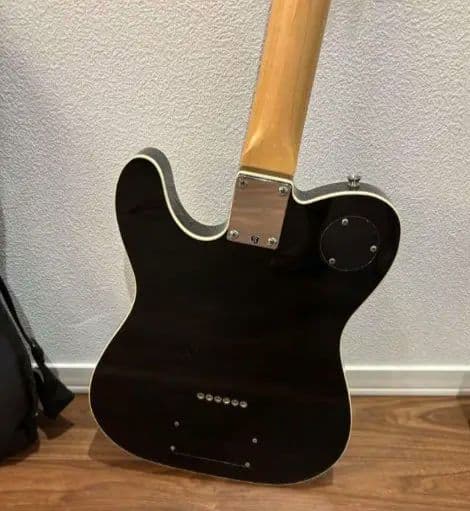 U*y様 ファズファクトリー内蔵 テレキャスター Squier John5 発振