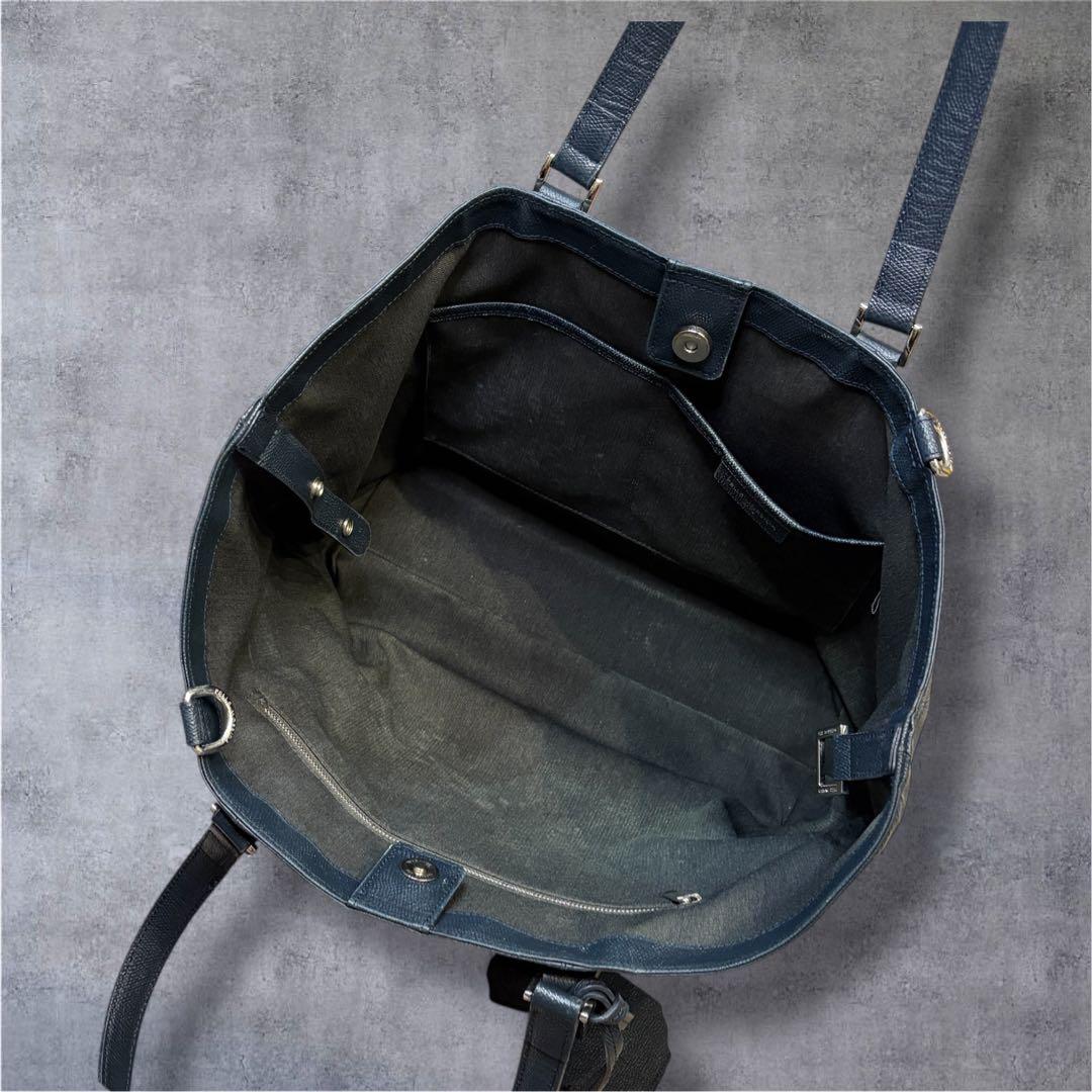 ペッレモルビダ コローレ レザートートバッグ 2way 紺 ビジネス PC A4