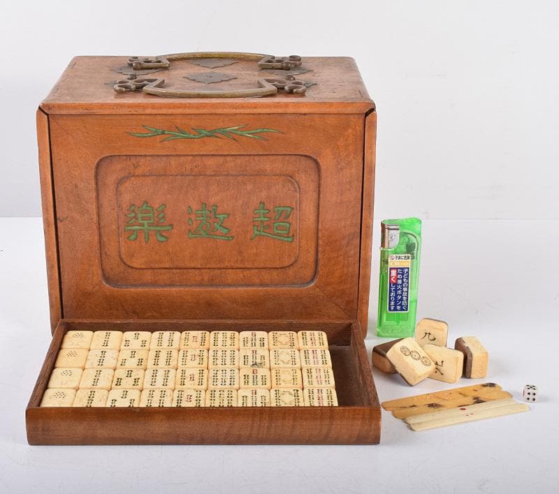 中国 竹嵌 骨牌 背竹牌 麻雀牌 木箱付 D 8693 - メルカリ