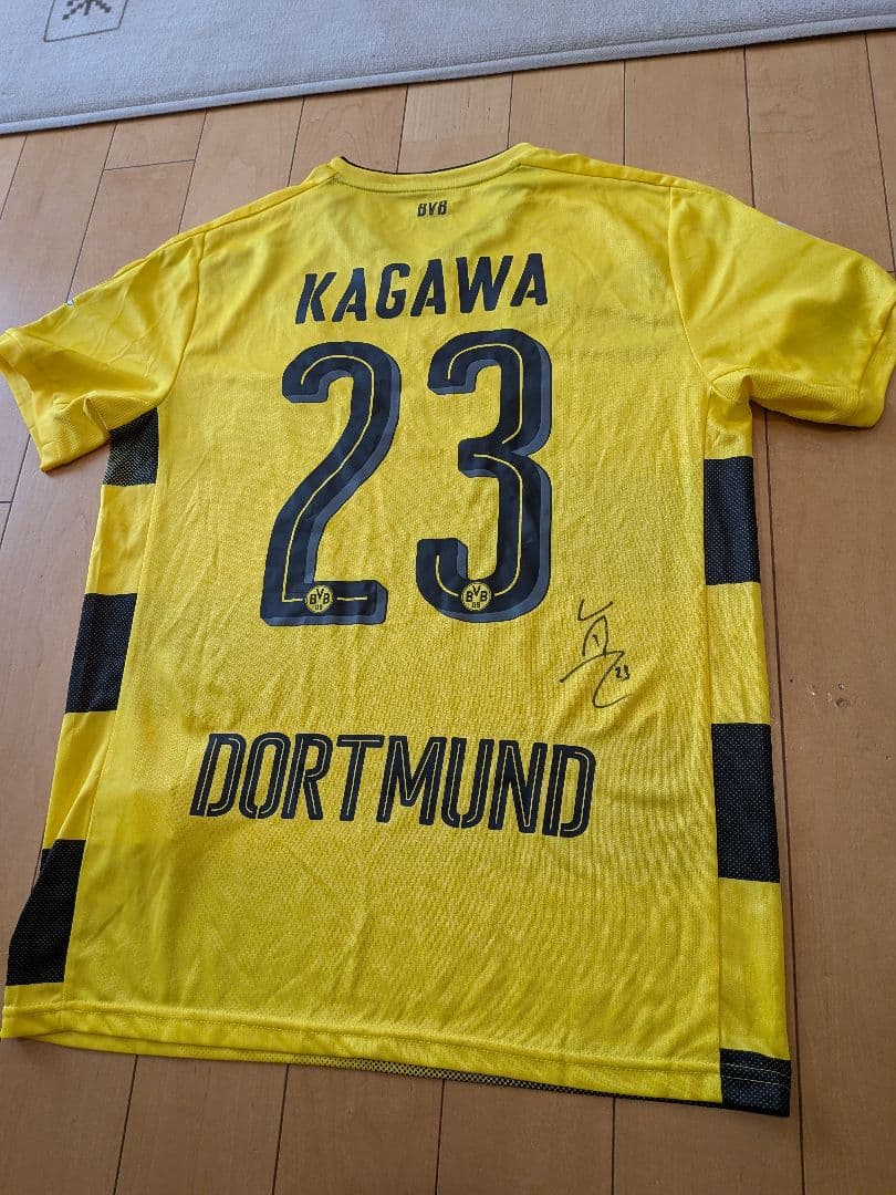 PUMAボルシアドルトムント No.23カガワ新品タグ付きサイン入り