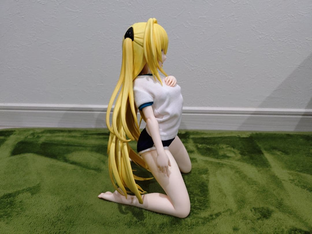 金色の闇 水着 with 体操服Ver. 1/4スケール フィギュア