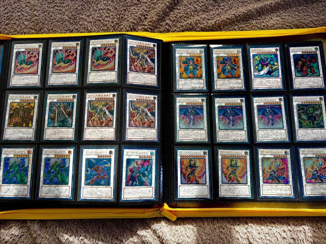 遊戯王　引退品　レリーフなど　435枚