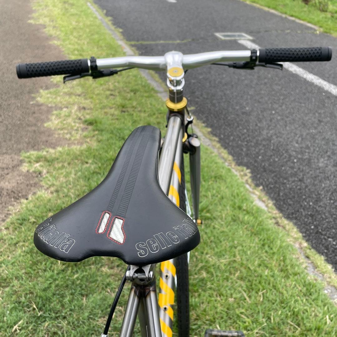 完成車】INTRO7 クロモリフレーム ローカラー シングルギア ピスト