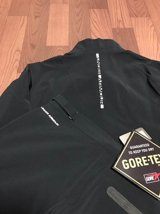希少 アンダーアーマー MD ブラック ゴアテックス ウェアのみの出品