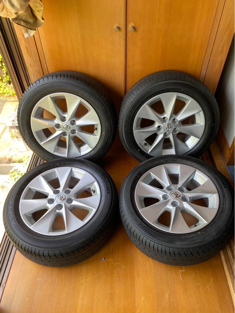 ド*リ様 トヨタTOYOTA ヴェルファイア　純正タイヤDBA-ANH20W-N ド*リ様 トヨタTOYOTA ヴェルファイア 純正タイヤDBA-ANH20W-N ヴェル