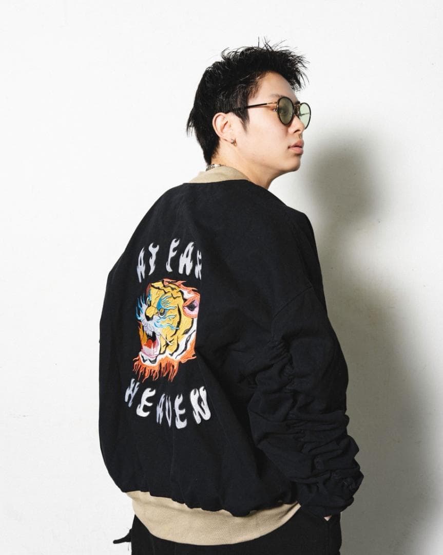 バルーンシルエット タイガー刺繍ジャケット at far heaven - メルカリ