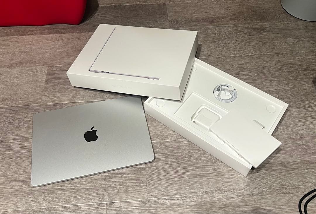 MacBook Air 13.6 2022 M2 8GB 256GB 超美品 Amazon.com: Apple Mid 2022 MacBook Air with Apple M2 Chip, 13.6