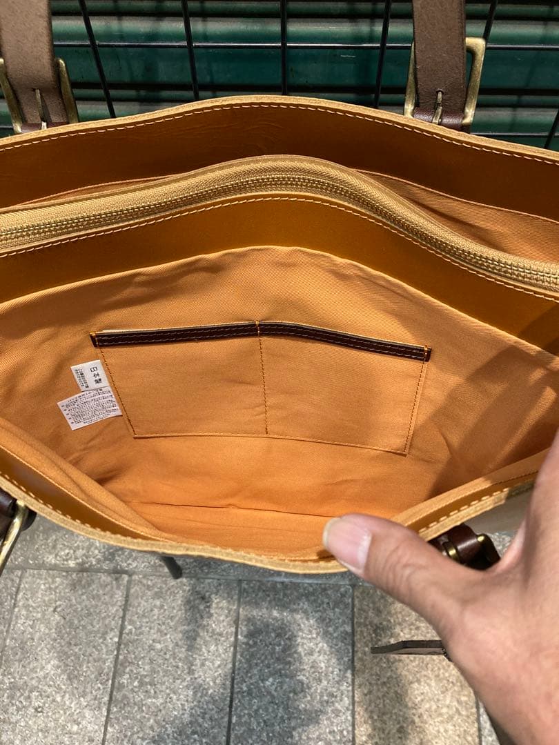 『zeha』「新品」【牛革】《姫路レザー》トートバッグ