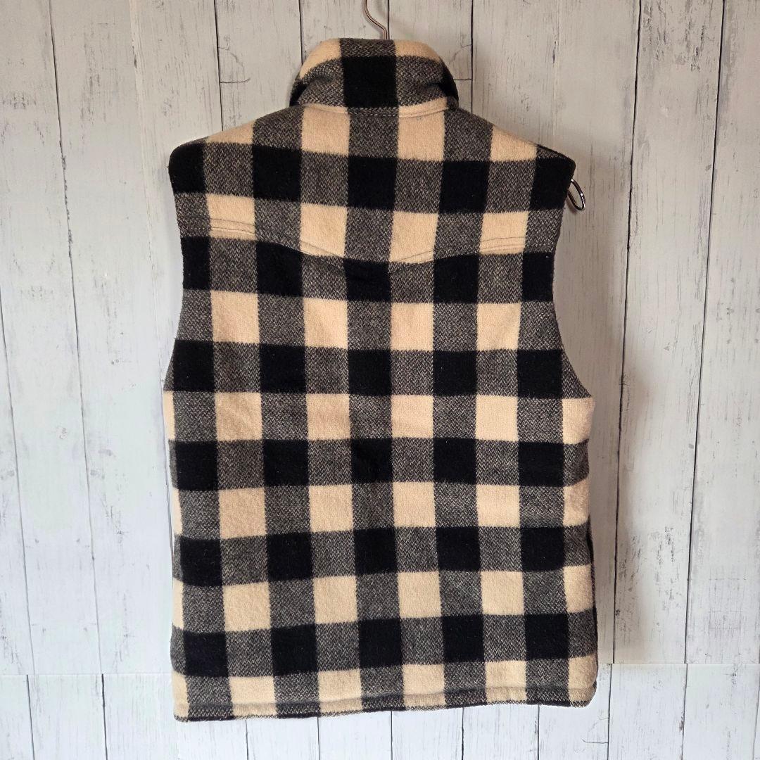 木村拓哉着用同型【ウールリッチ×HRM】バッファローチェックベスト