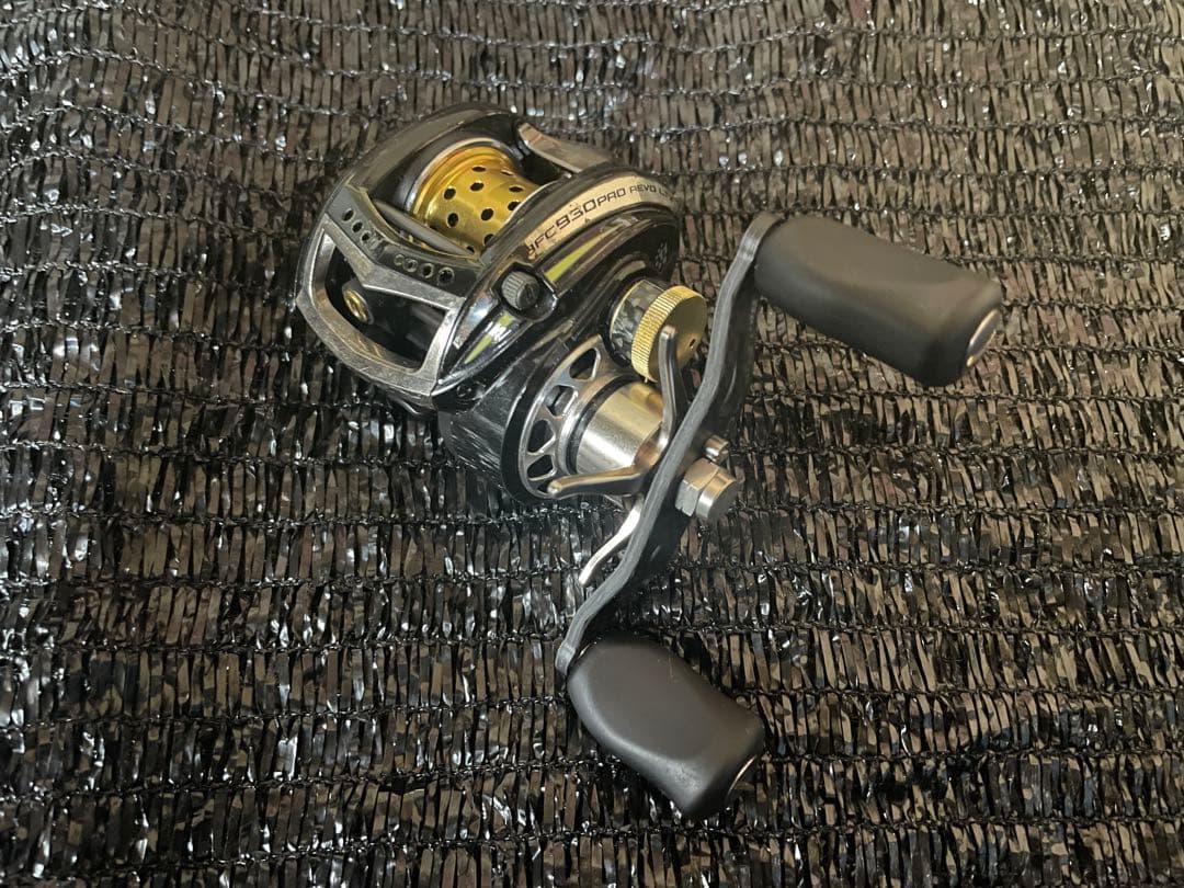 AbuGarcia REVOLTZ BFC930PROikコンビ レフトハンドル