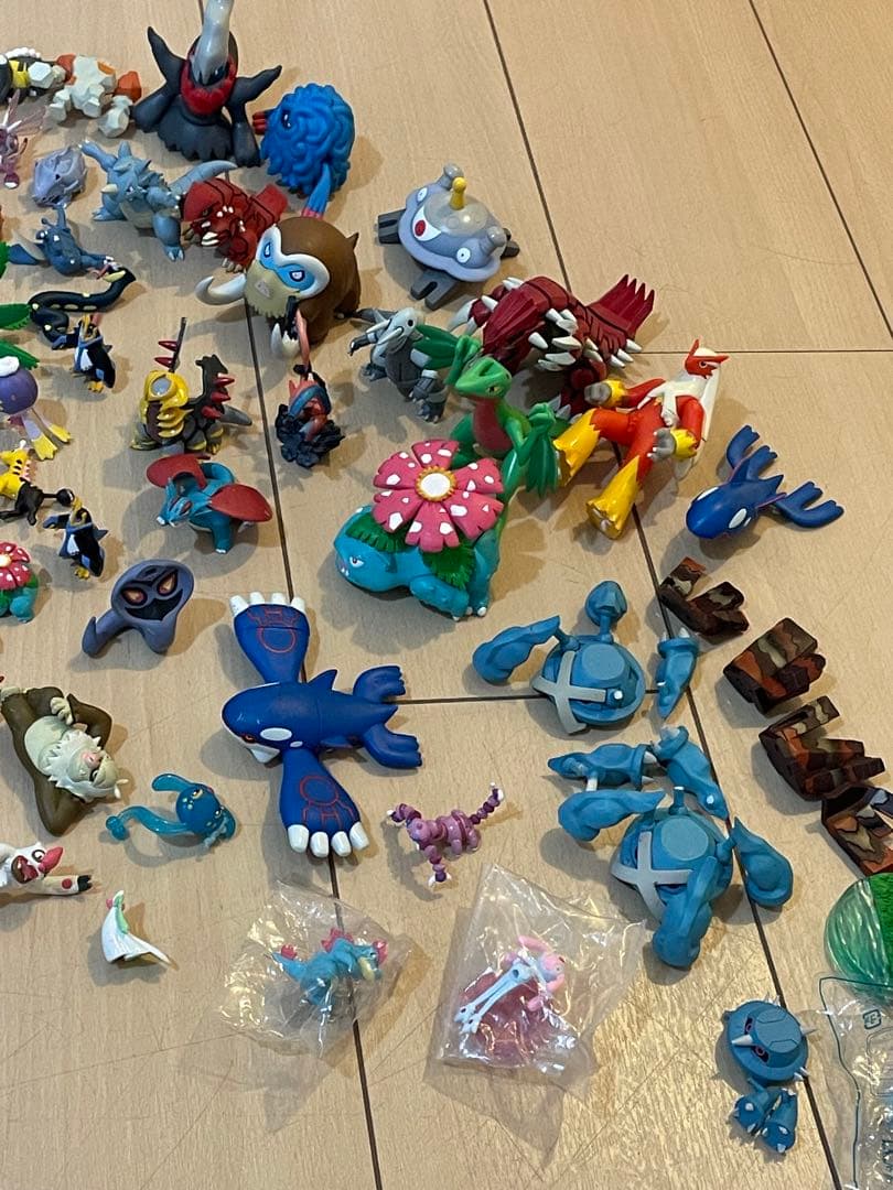 立体ポケモン図鑑等まとめ売り 【廃盤】250体くらい