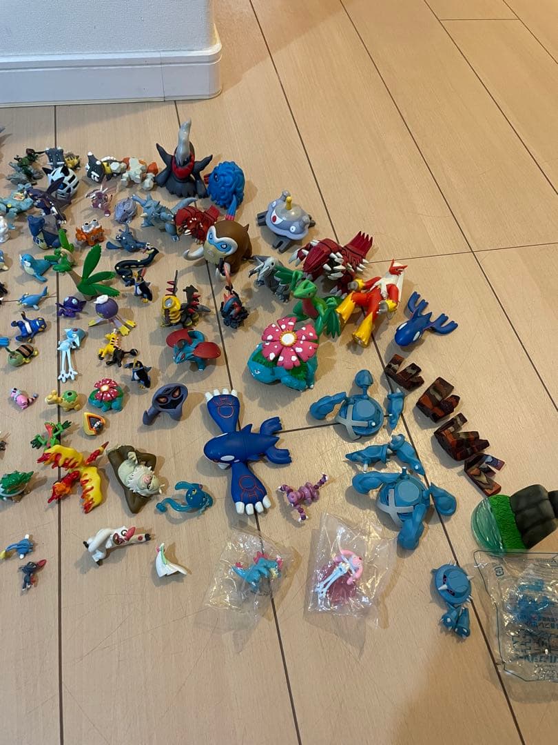 立体ポケモン図鑑等まとめ売り 【廃盤】250体くらい