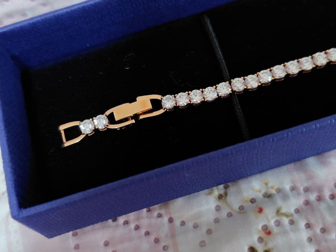 箱付き美品】Swarovski テニスブレスレット スワロフスキー 楽天市場