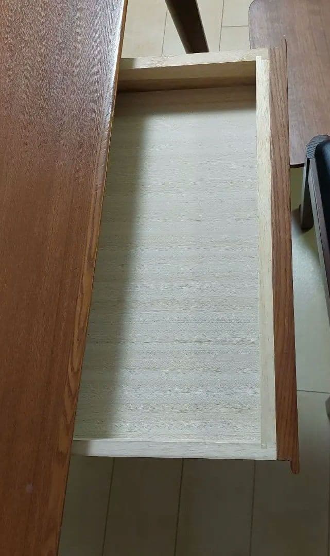 送料込【本日限定出品】ニトリ 引き出し付食卓 ロレイン135 コンセント