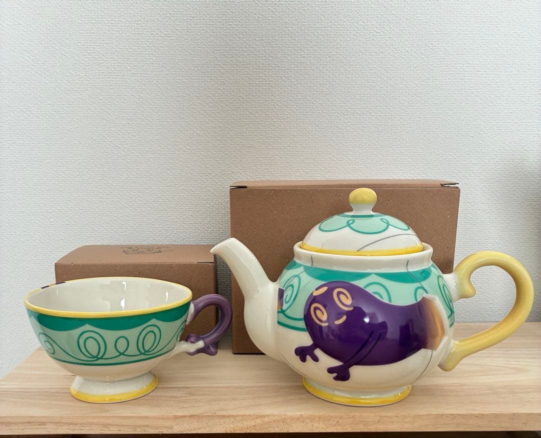 ポケモンカフェ ポットデス ティーポット　ヤバチャ ティーカップ おうちティータイムをもっと楽しく！ ポケモンカフェでも販売中の