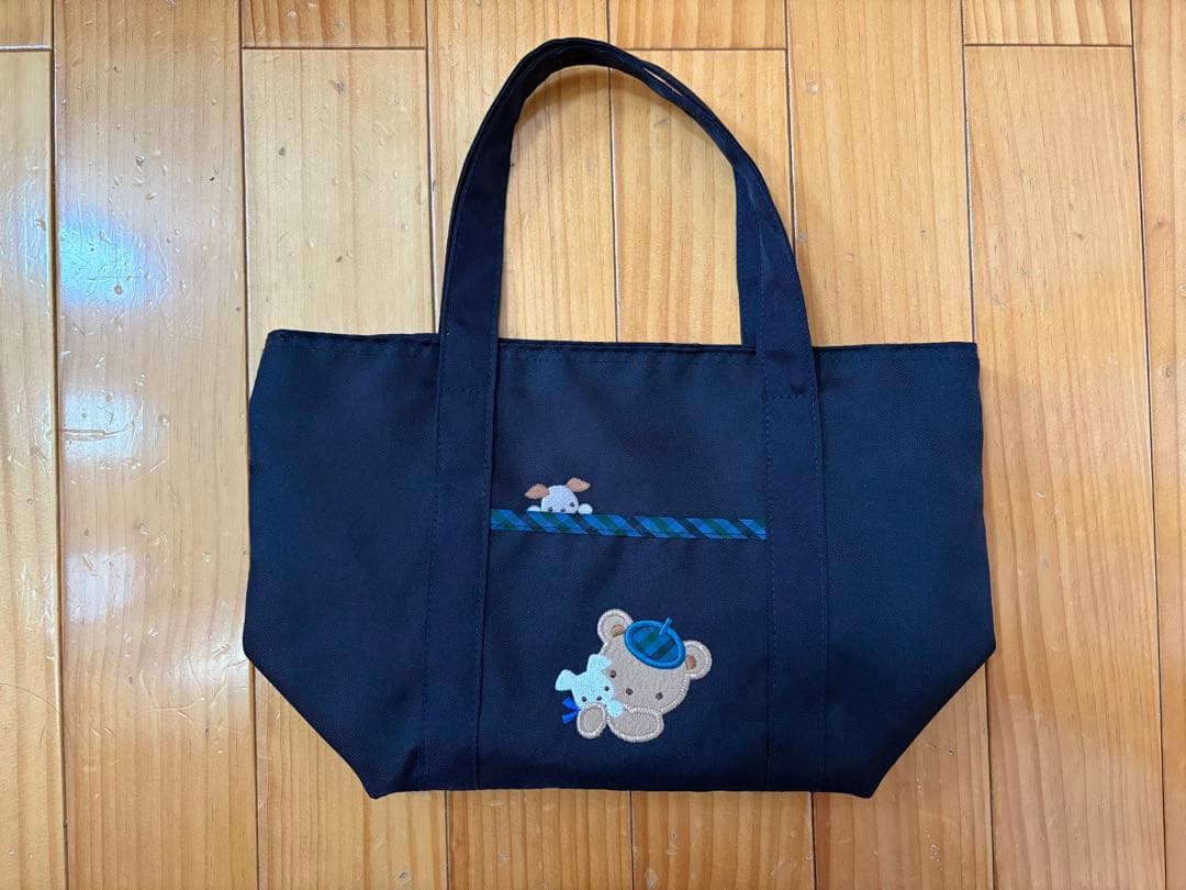 familiar 刺繍トートバッグ 黒 - メルカリ