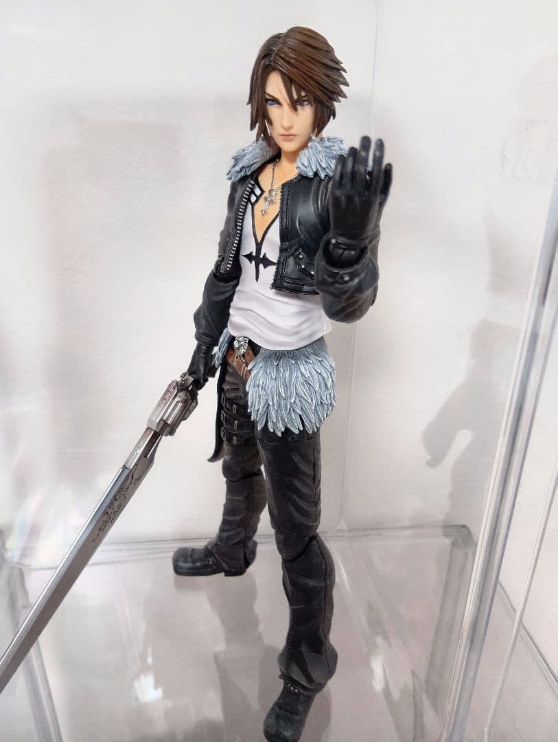 ディシディアファイナルファンタジー　プレイアーツ改　スコール・レオンハート