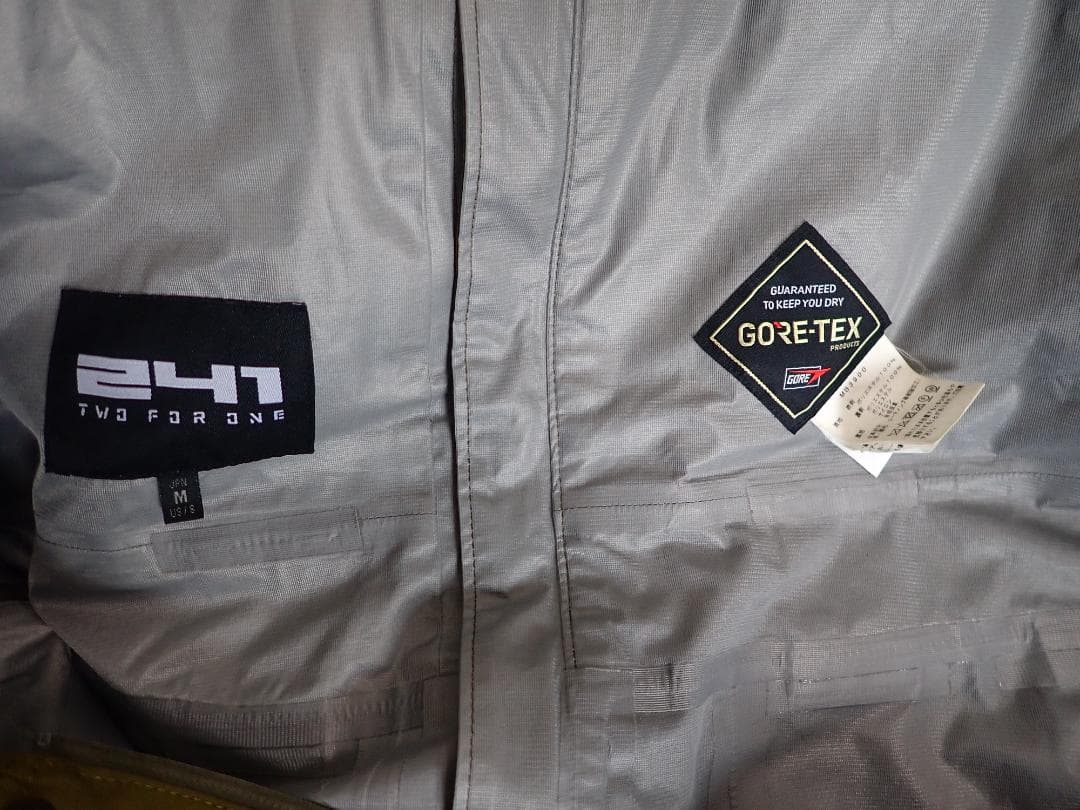 トゥーフォーワン 241 ゴアテック ビブパンツ M オリーブグリーン系