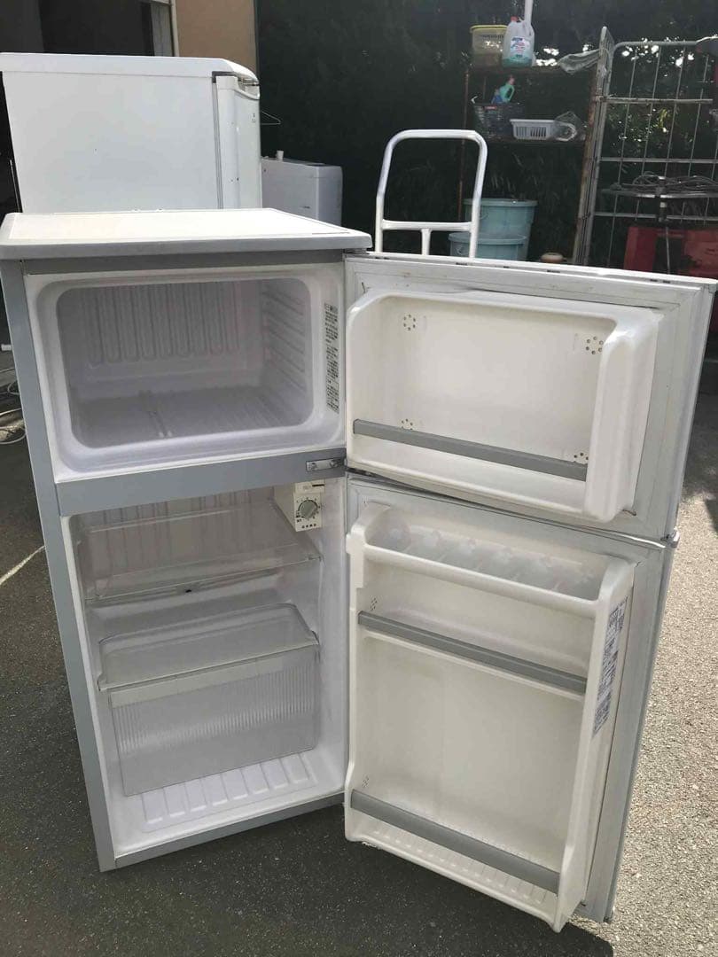 HITACHI 冷蔵庫 R-8ST(H)型 2004年製