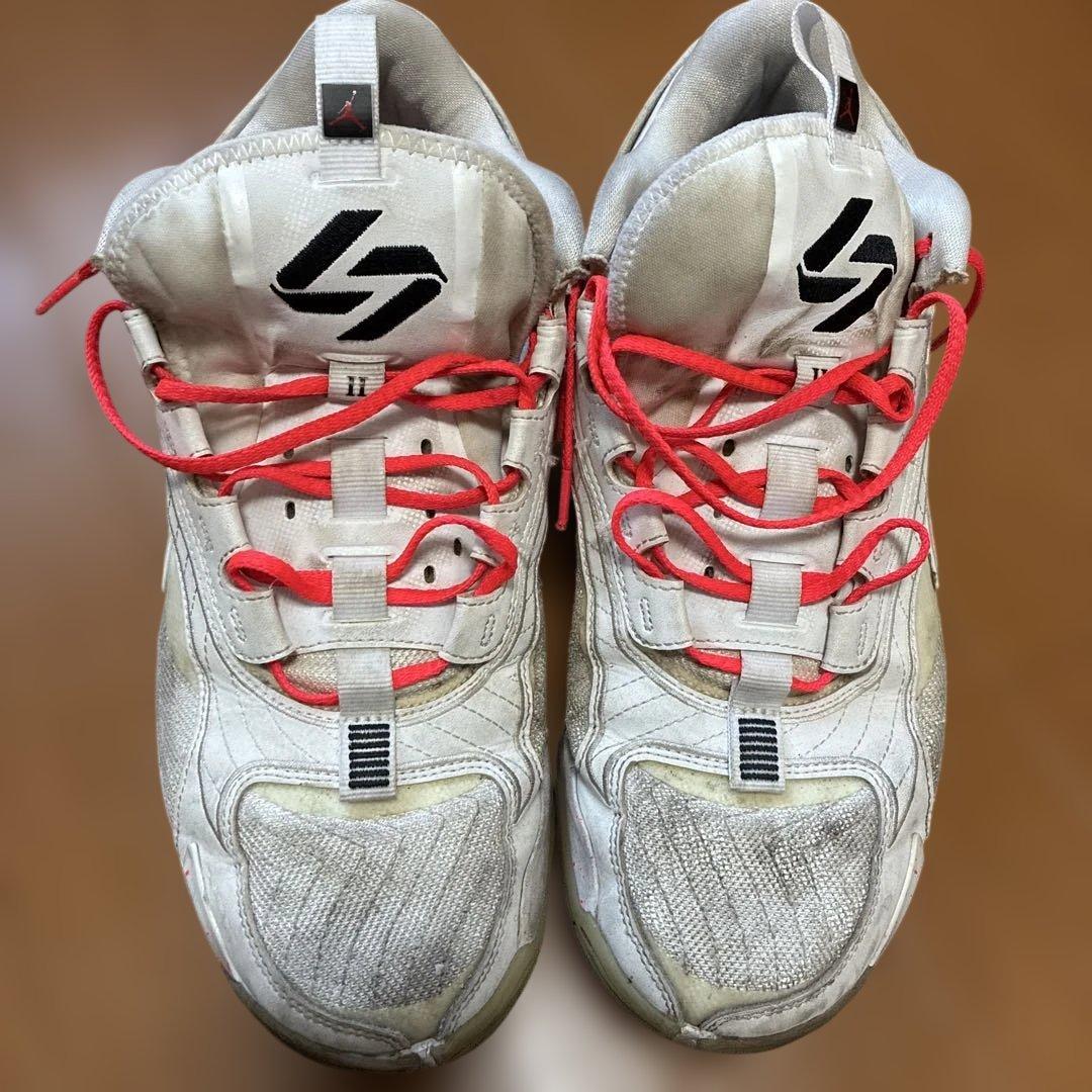 Jordan バスケットボールシューズ ホワイト/レッド - メルカリ