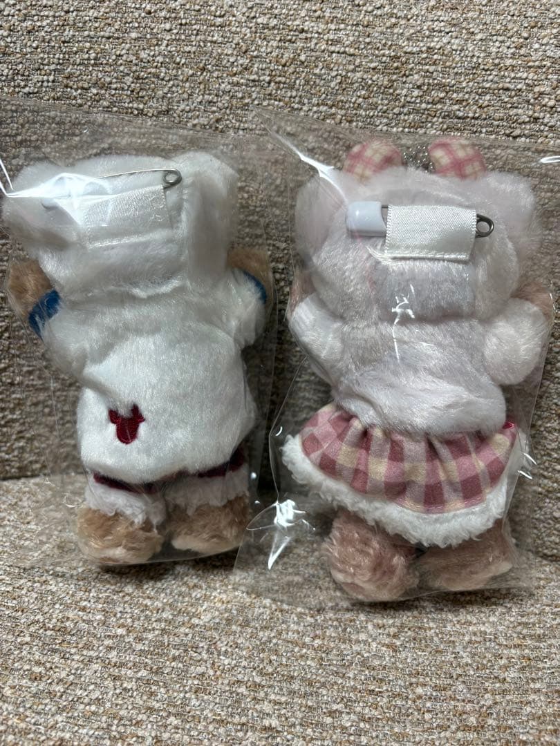 ダッフィー＆シェリーメイ ウインターホリデー ぬいぐるみバッジ