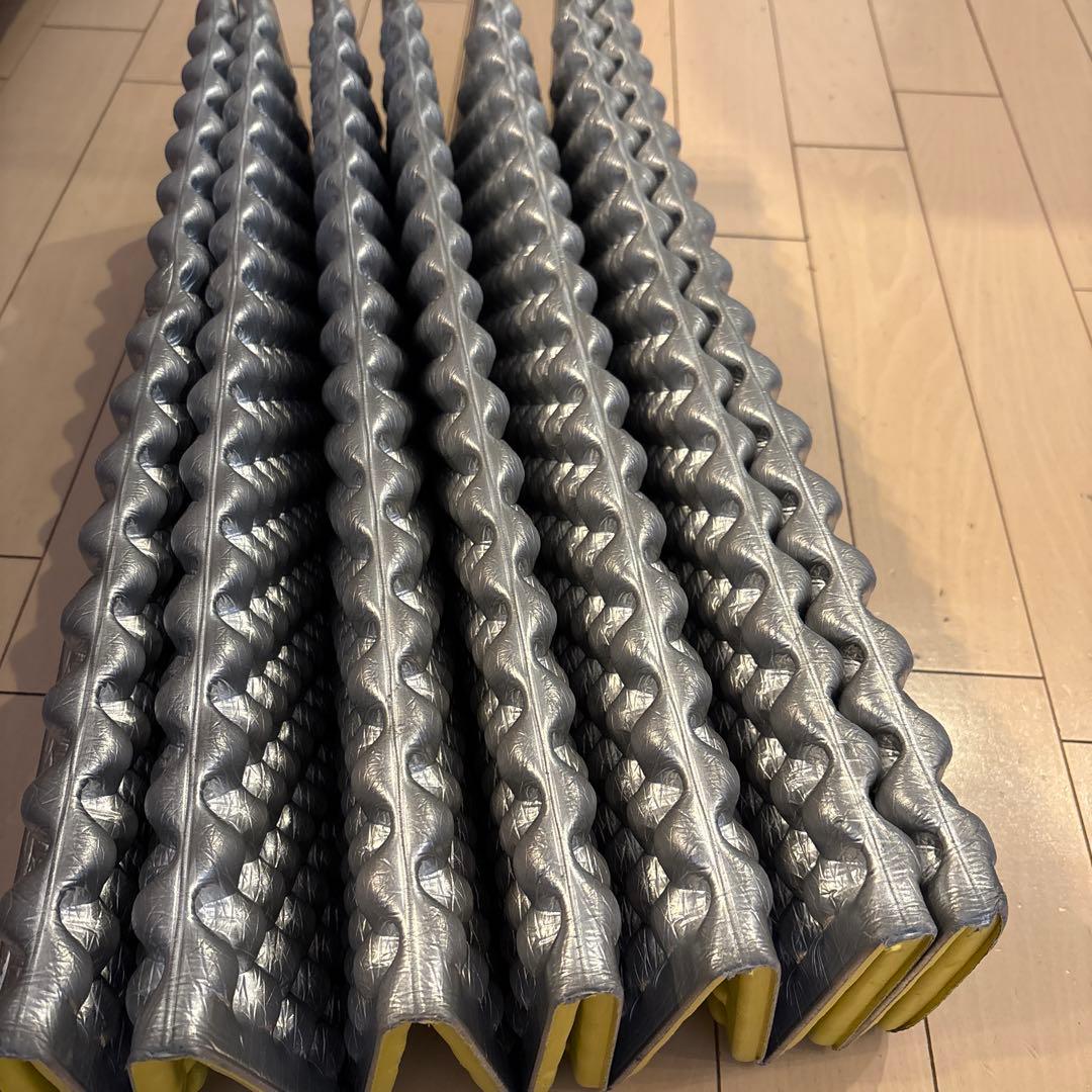 さ*き様 サーマレスト Zライトソル レモン 収納袋付 2個セット - メルカリ