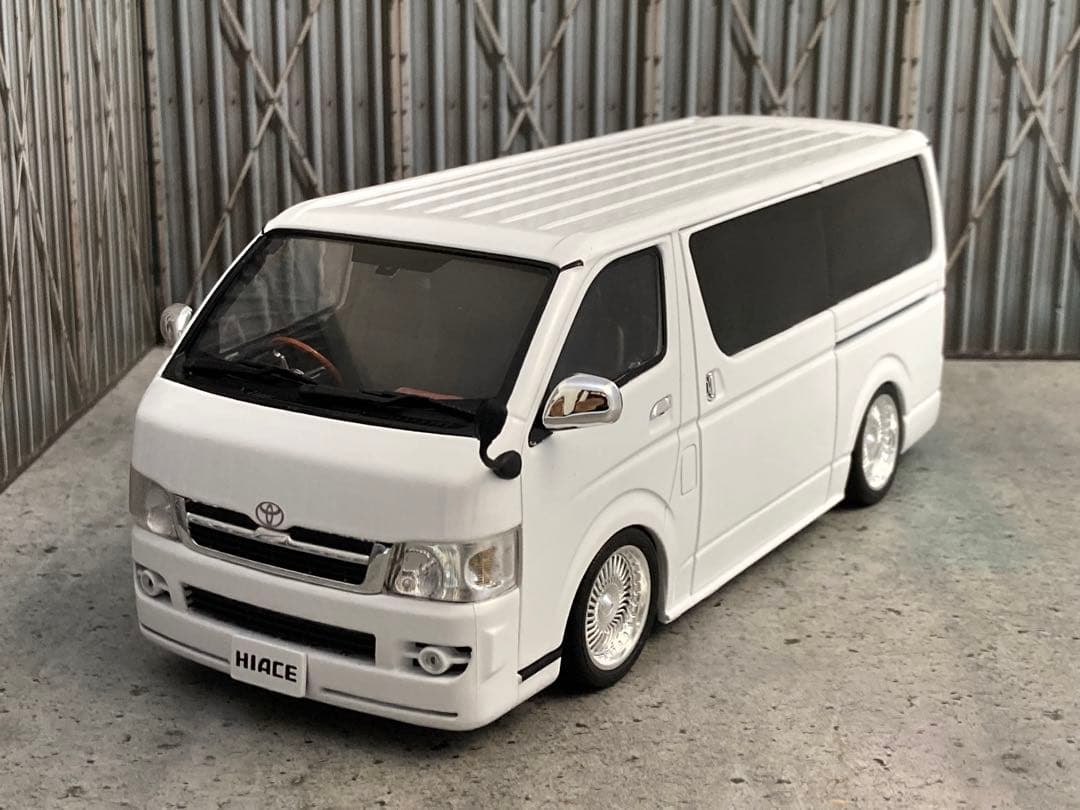 1/24 トヨタ H200 ハイエース バン スパーGL（カスタム品） - メルカリ