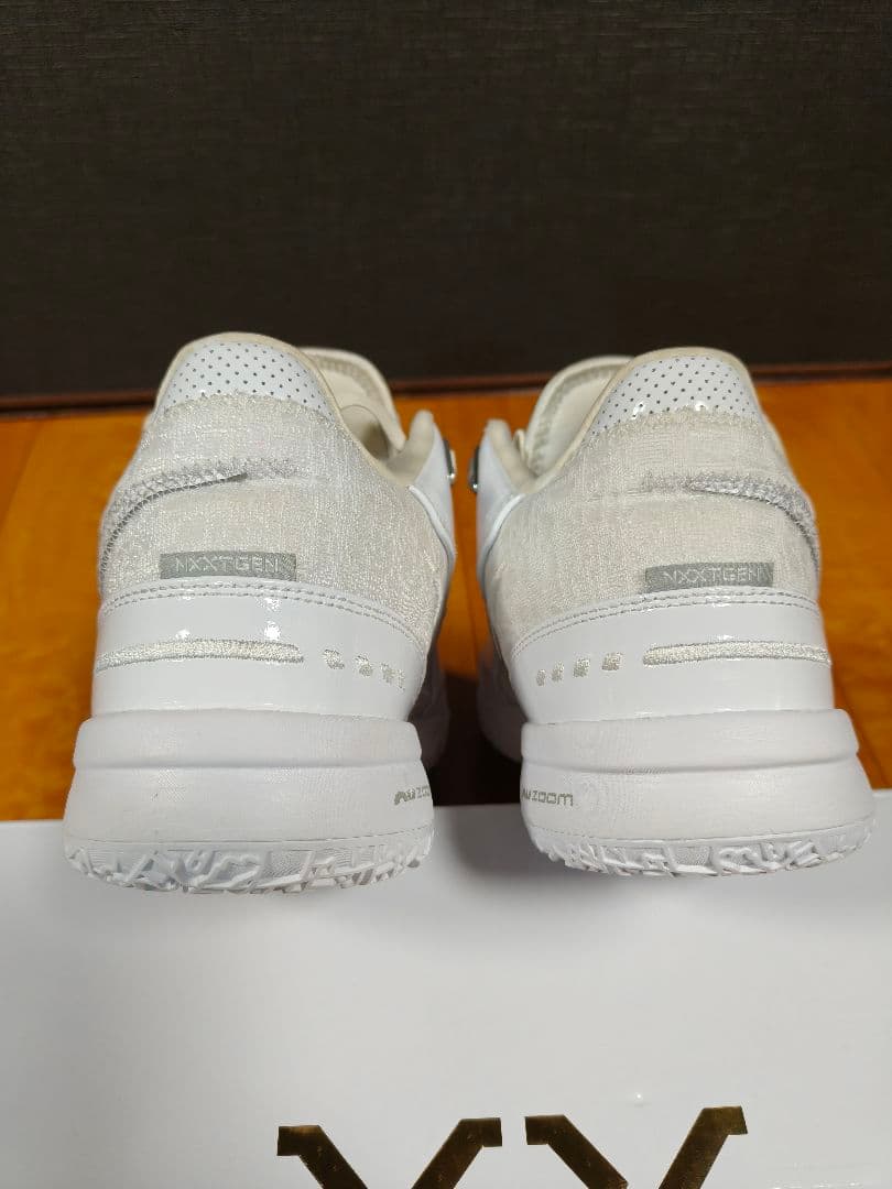 レブロン NXXTGEN AMPD(28.0cm) WHITE