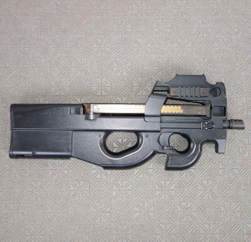 東京マルイ P90 電動ガン【訳あり】エアガン トイガン P-90 - メルカリ