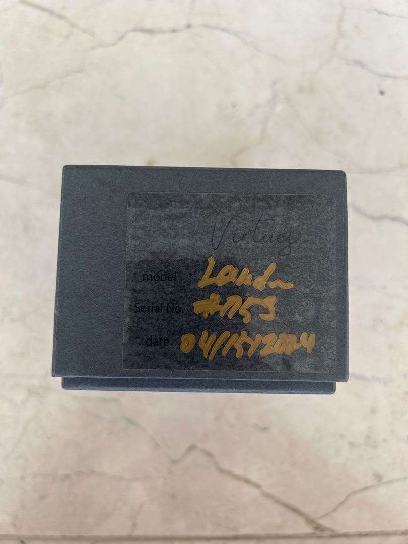 ギター VIRTUES Lander Fuzz