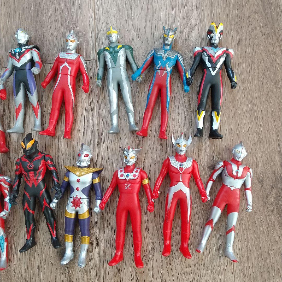 ウルトラマン ソフビ 怪獣 ソフビ まとめ売り 収納ケース付き おもちゃ
