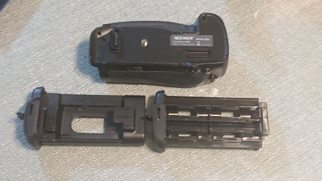 NIKON D500 バッテリーグリップ＋予備バッテリー2本＋αの通販｜www