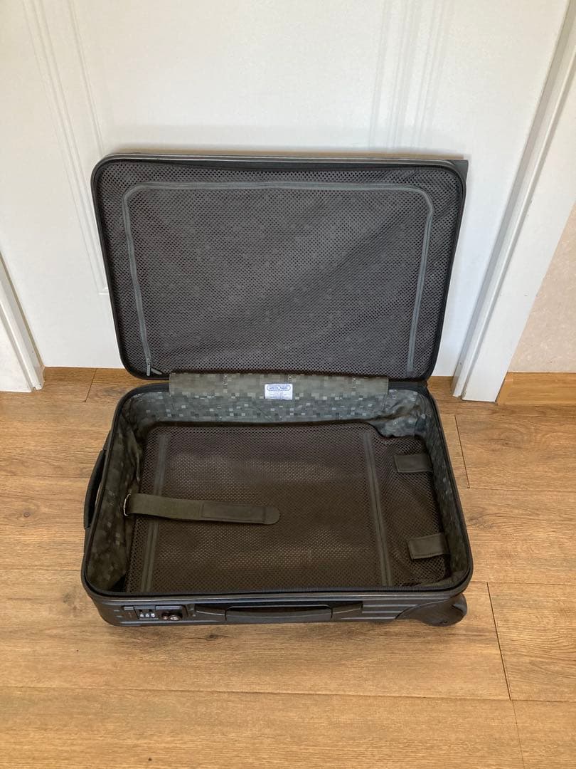 リモワサルサ2輪 デジタル迷彩仕様 最新TSA搭載☆艶消黒35ℓ機内持込