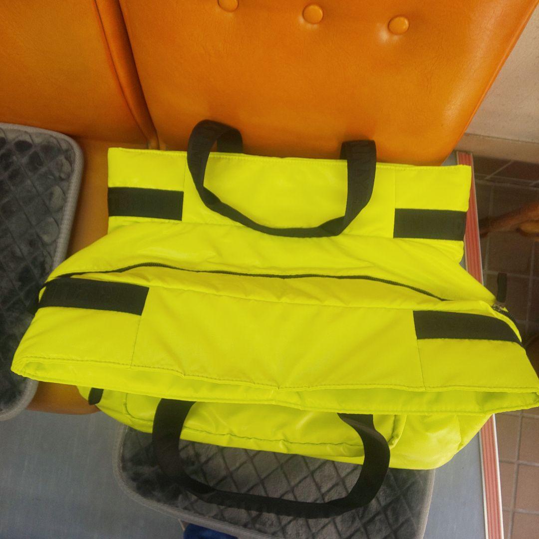 MASTER BUNNY EDITION 蛍光イエロー トートバッグ