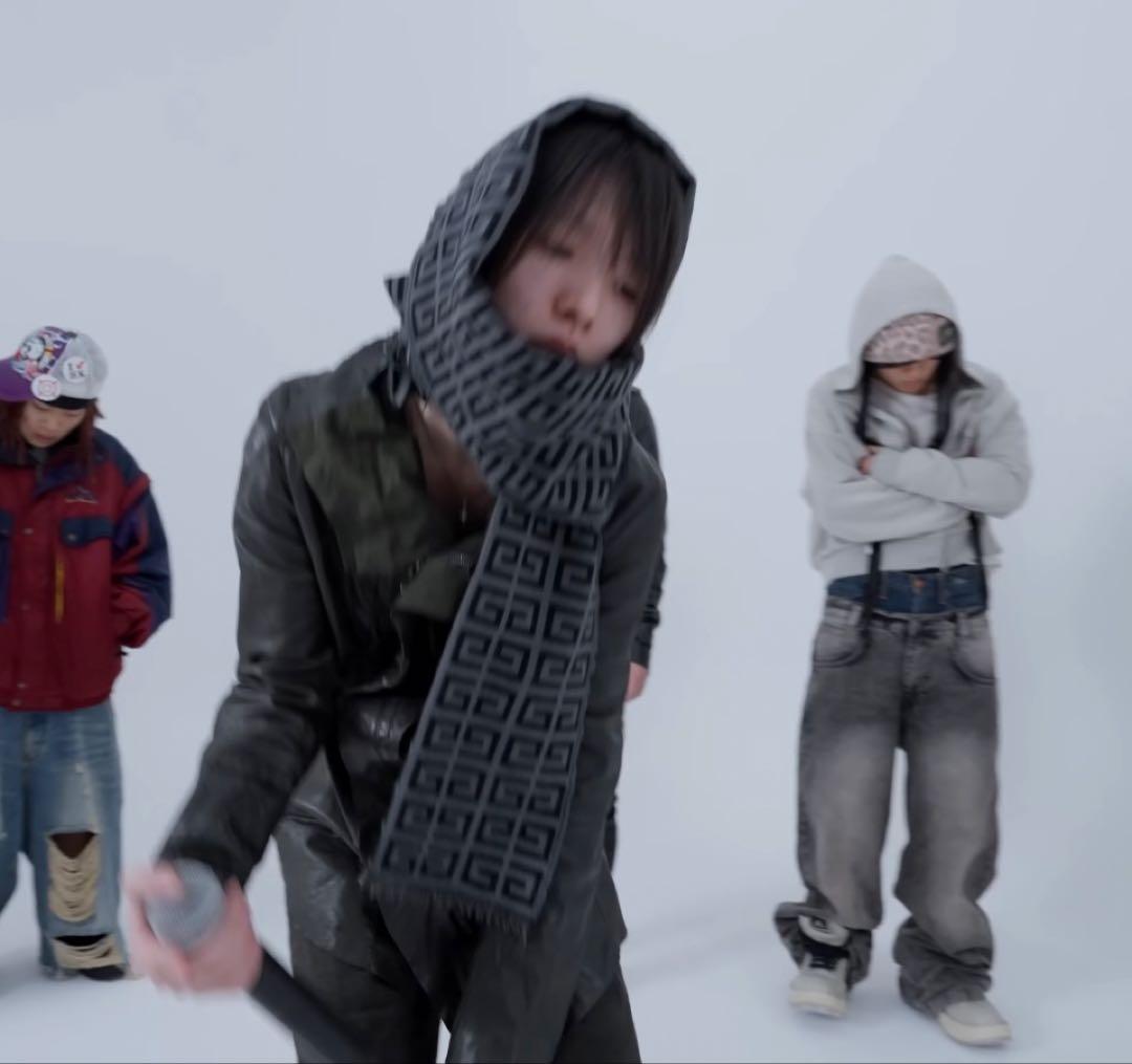 yvnlazy 着用 givenchy ウール マフラー 4G - メルカリ