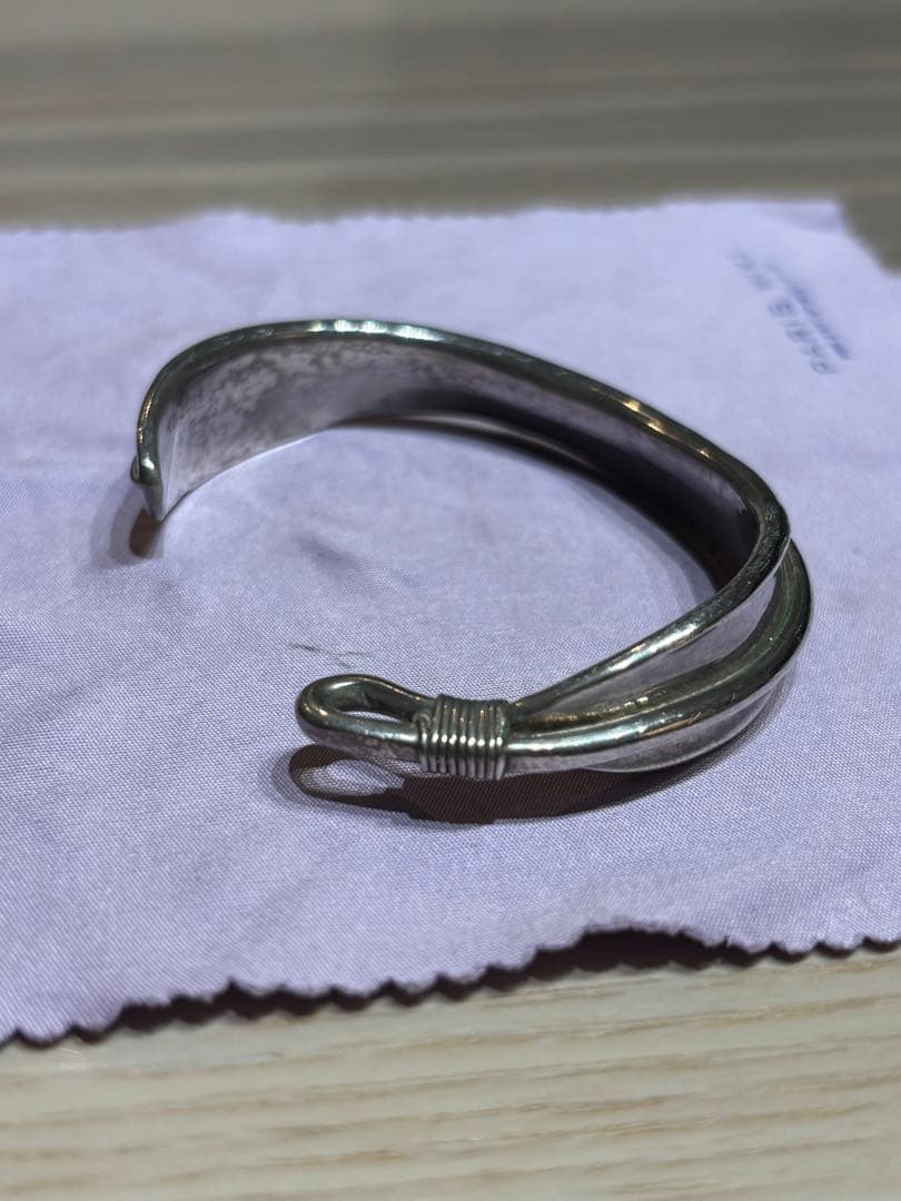 Moto leather 本池秀夫/シルバーフェザーバングル - メルカリ