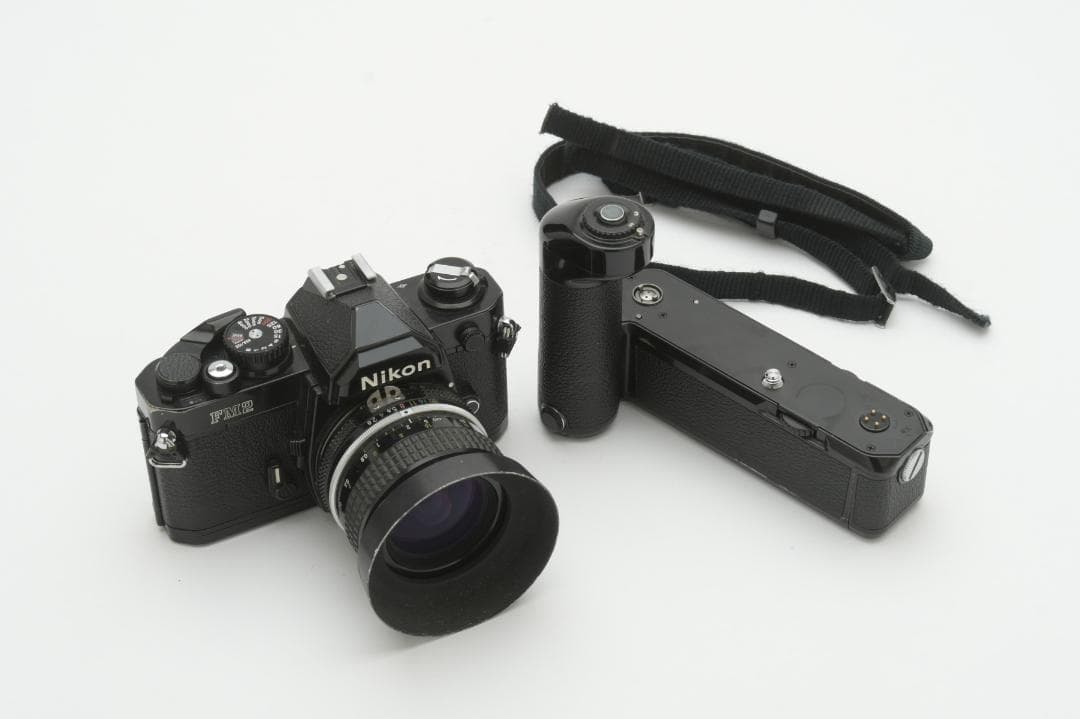Nikon FM-2+モータードライブMD-12,レンズ28mm f/2.8 - メルカリ