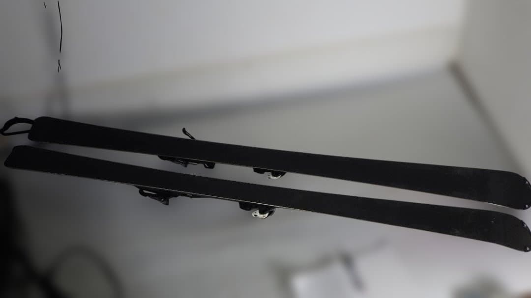 VOLKL RTM TIP ROCKER 173 スキー板 黒/赤 カーボン訳有 - メルカリ