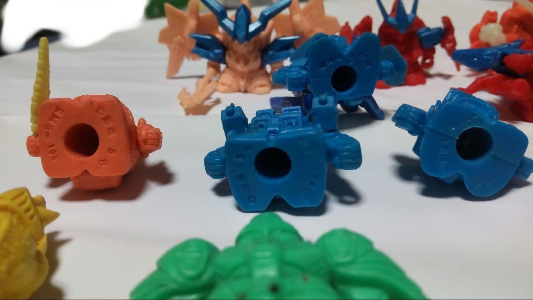 ガンダム 消しゴム ガチャ ガンケシ ガン消し ロックマン メットール