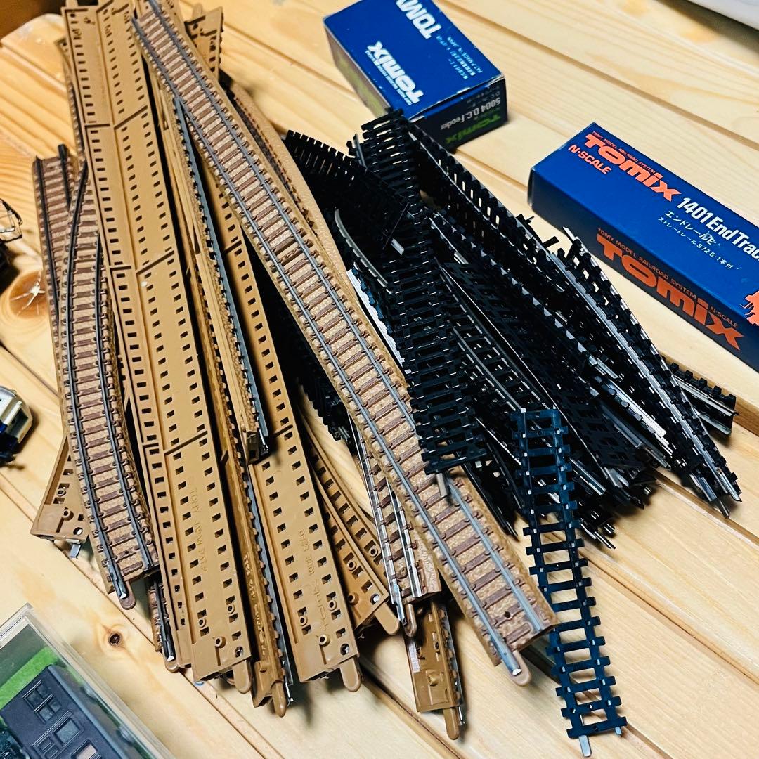 鉄道模型セット（車両・レール付き）