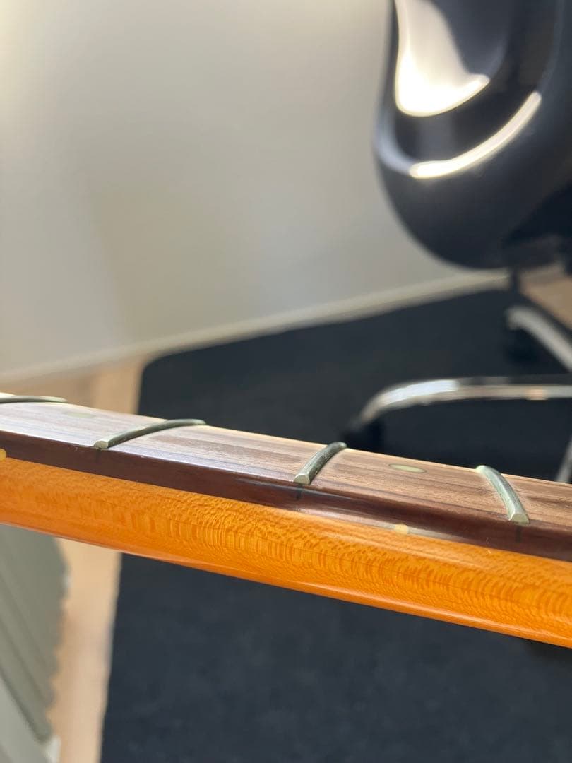 エレキベース Edwards サンバースト ケース付き