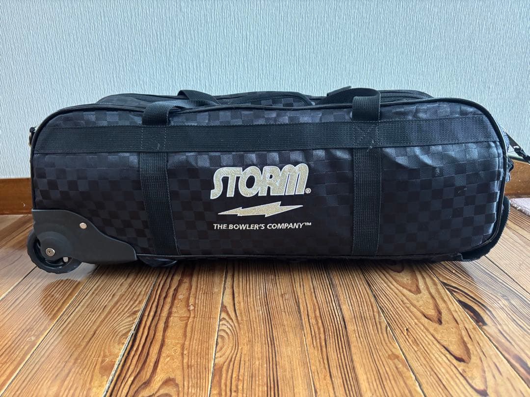 storm ボウリングボールバッグ　3個入り　タイヤ付き ボウリング バッグ 楽天市場】【送料無料】ボウリングバッグ STORM 3 ボール ローラー