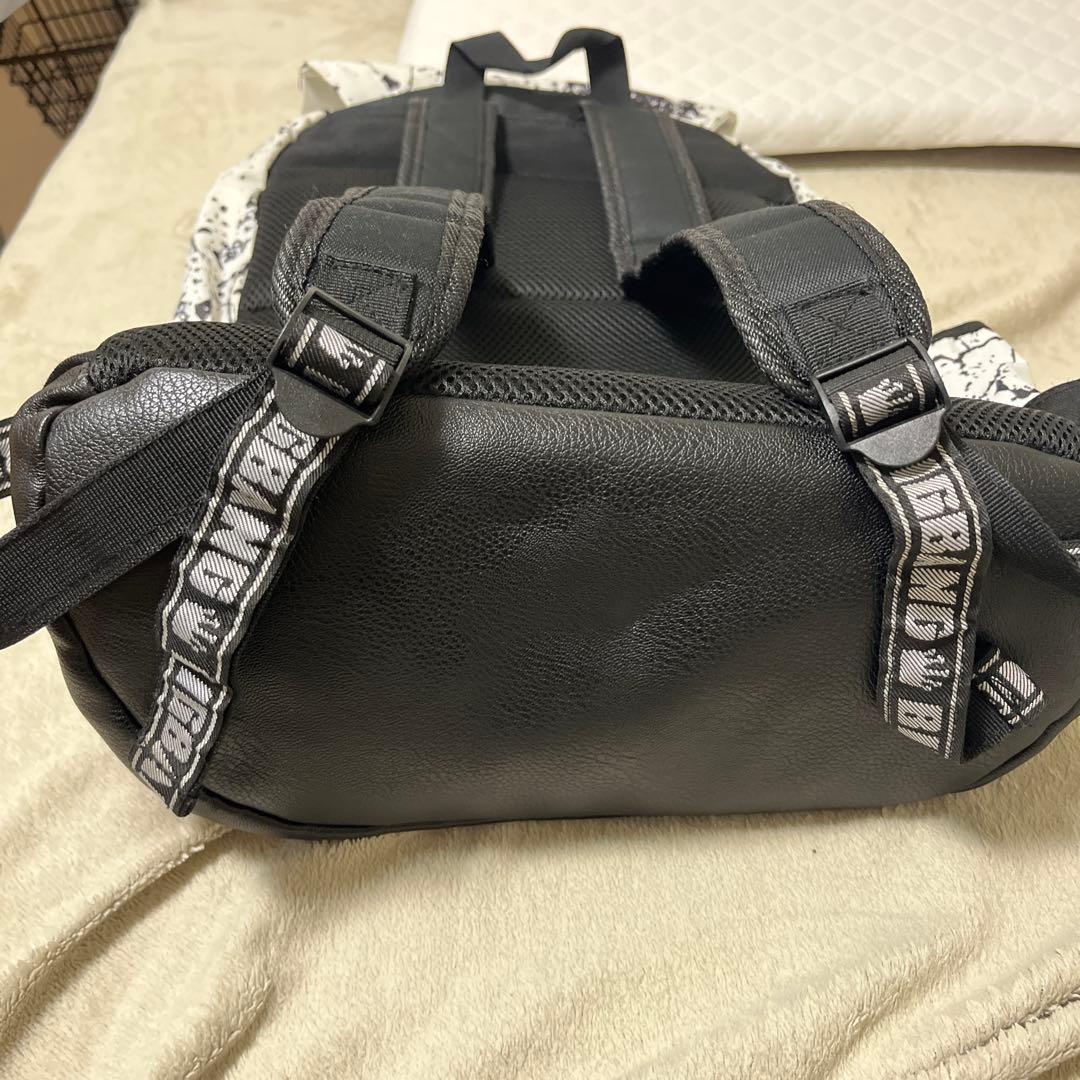 BIG BANG スプラッターデザイン バックパック | 激安通販のイーサプライ