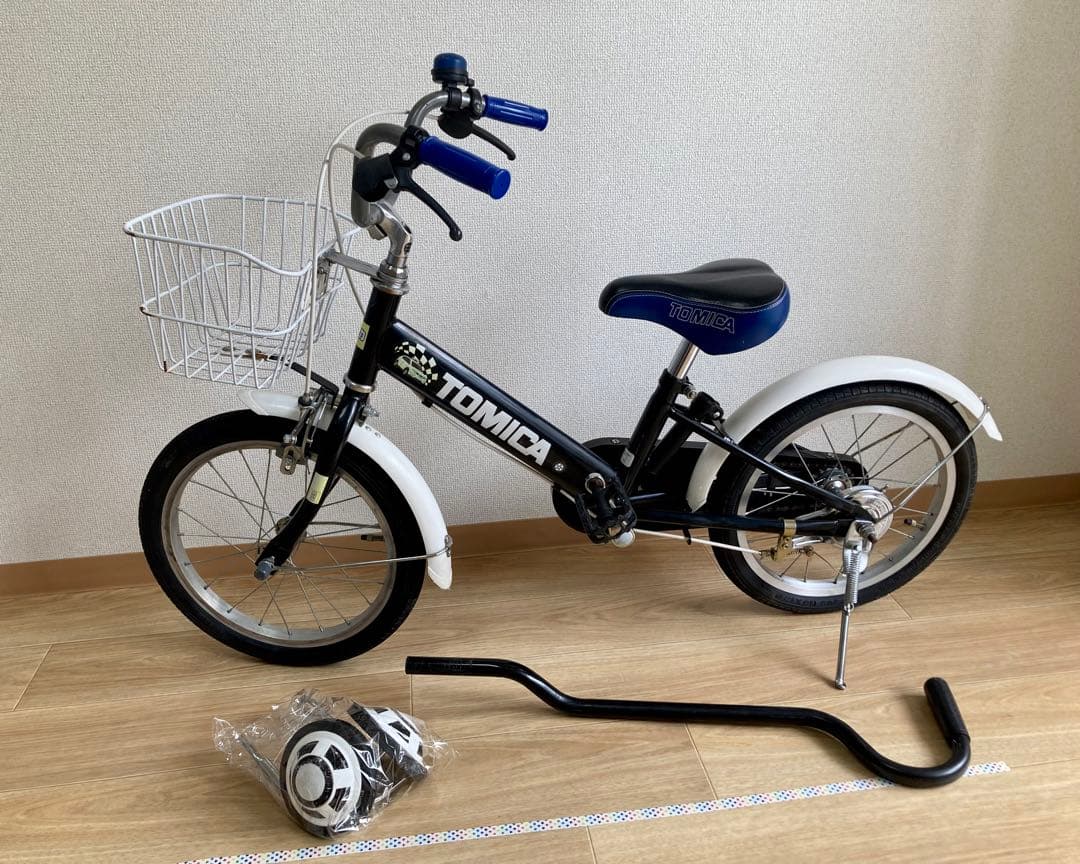 トミカ トイザらス限定 自転車 16インチ - メルカリ