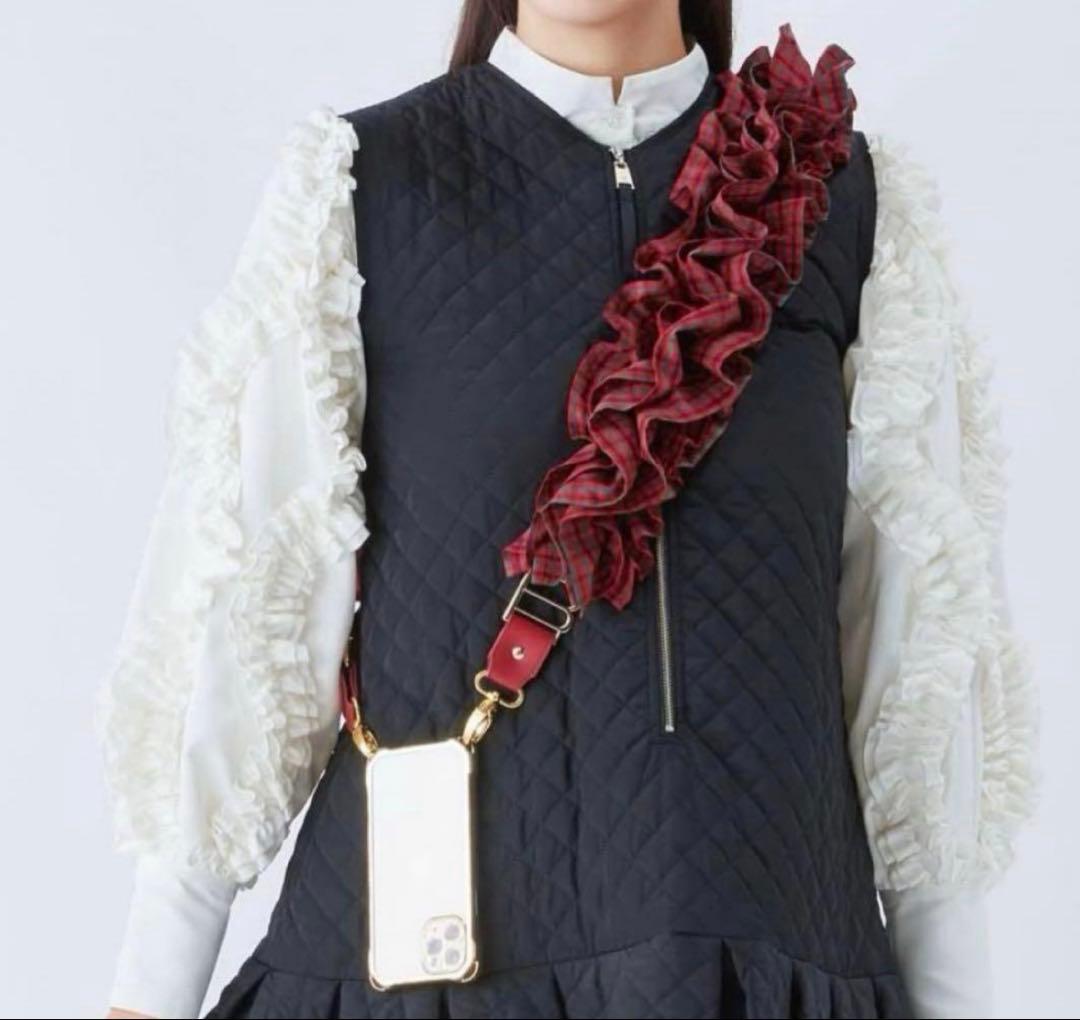 familiar Bibiy. フリルチェックストラップ familiarコラボ】Bibiy.の定番ストラップがファミリアチェックに