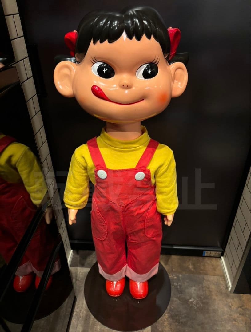 不二家 店頭ペコちゃん ほっぺの赤いペコちゃん 等身大
