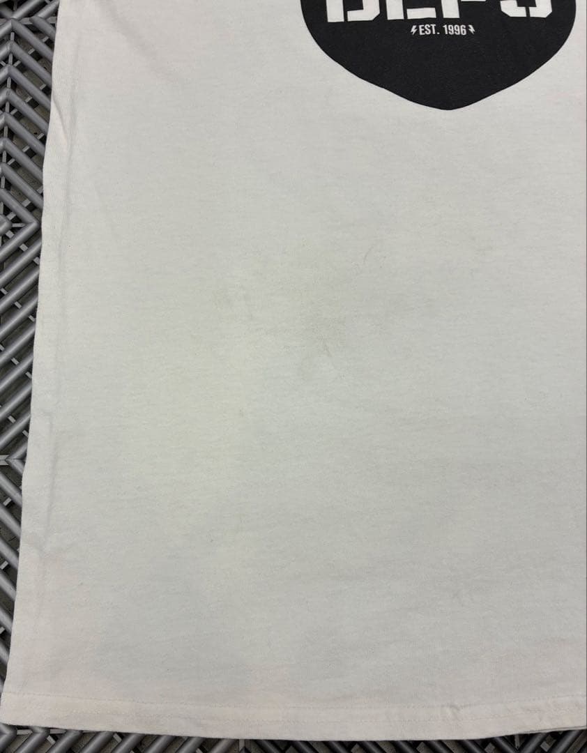 希少！限定！M！ホワイト！デプス×バスブリゲード ダブルネーム ロゴ T
