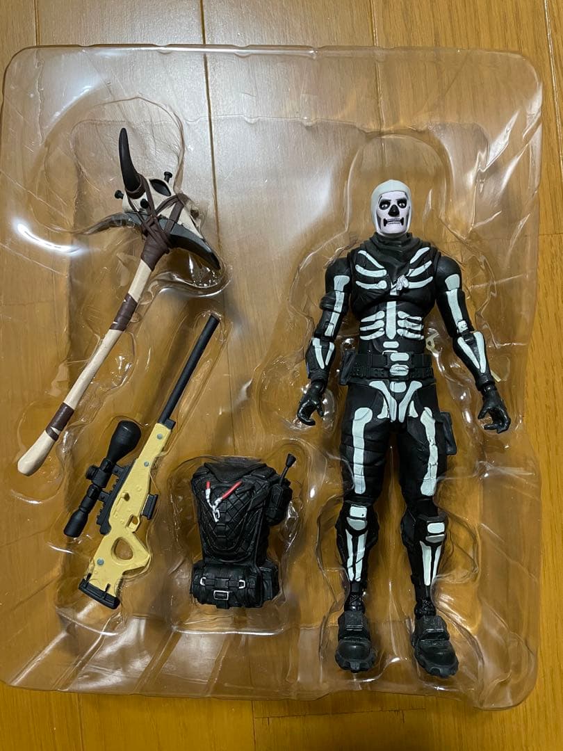 FORTNITE SKULL TROOPER フィギュア　7インチ